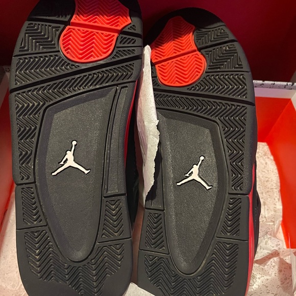 Jordan thunder 4s - Picture 2 of 4